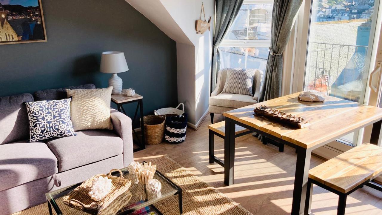 Looe With A View - Entire Apartment With Free Allocated Parking Екстер'єр фото